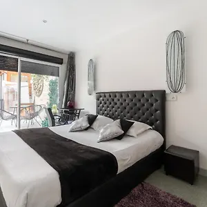 L'oasis Montparnasse Отель